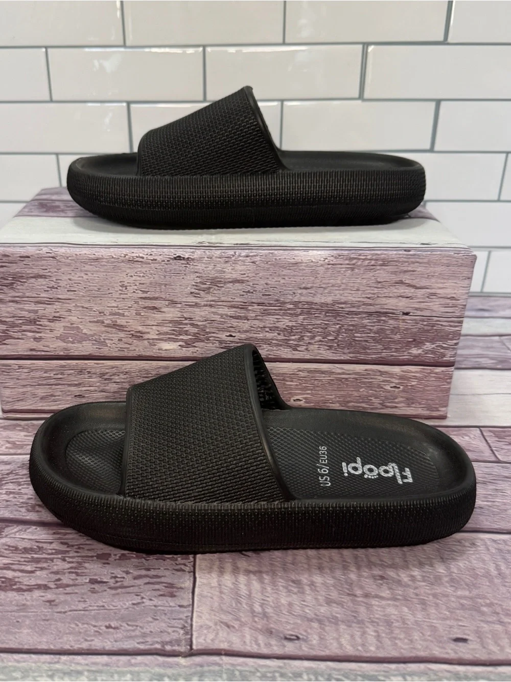 Floopi Womens Slides with Cloud Support size 6